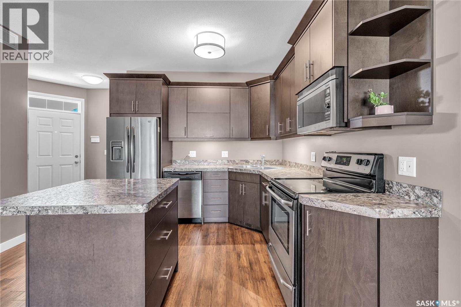 Photo 6 of 4228 Green Apple Drive, Regina SK