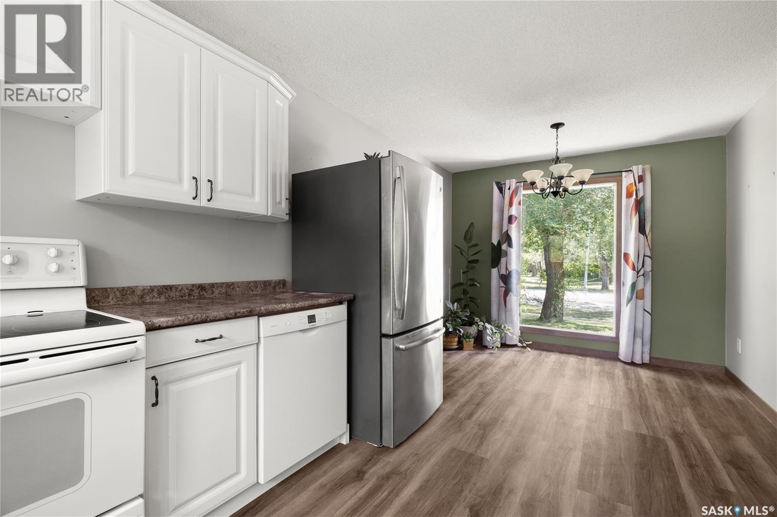 Photo 14 of 3208 Grant Road, Regina SK