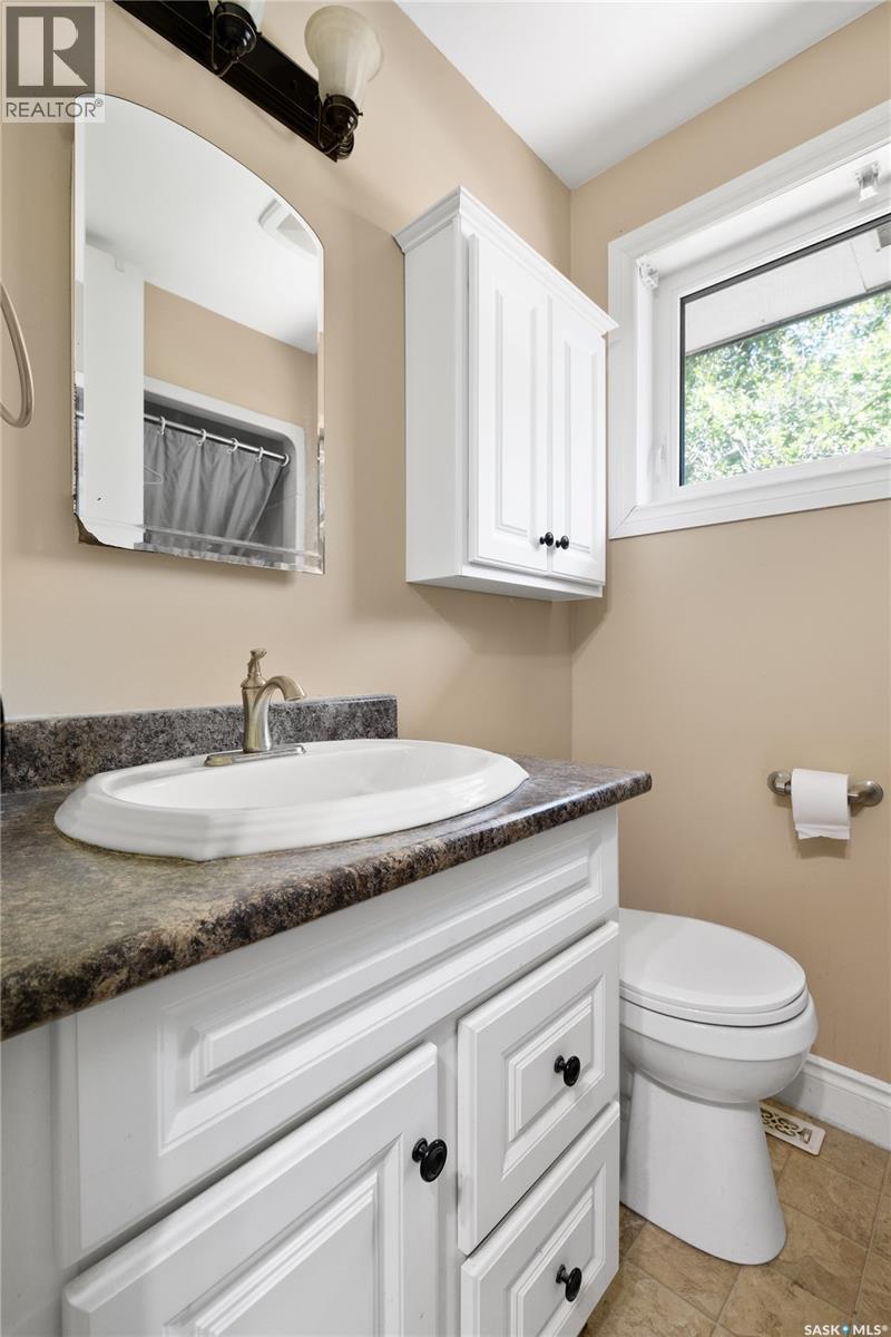 Photo 19 of 3208 Grant Road, Regina SK
