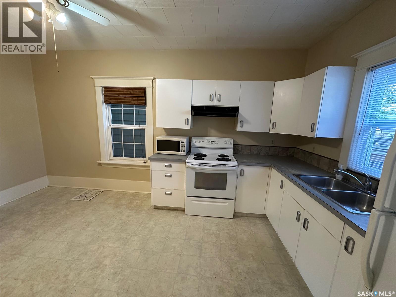 Photo 6 of 2030 St Johns Street, Regina SK