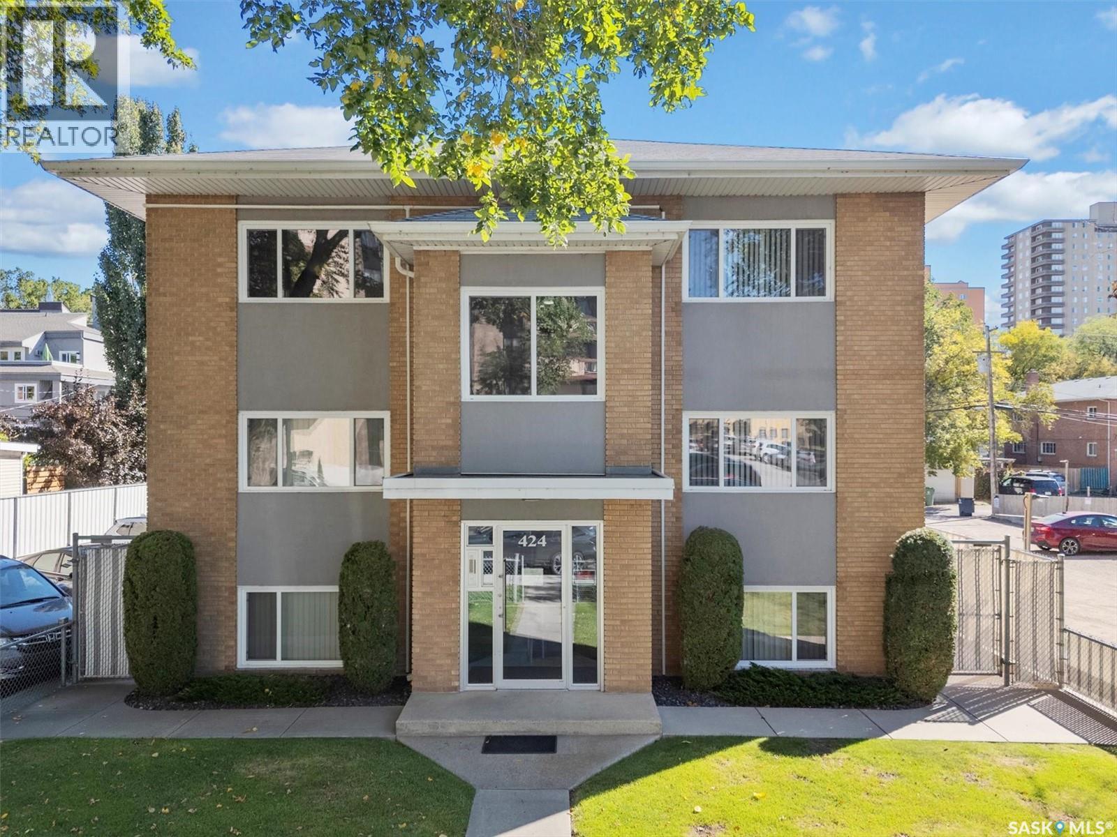 Photo 1 of 424 3rd Avenue, Saskatoon SK