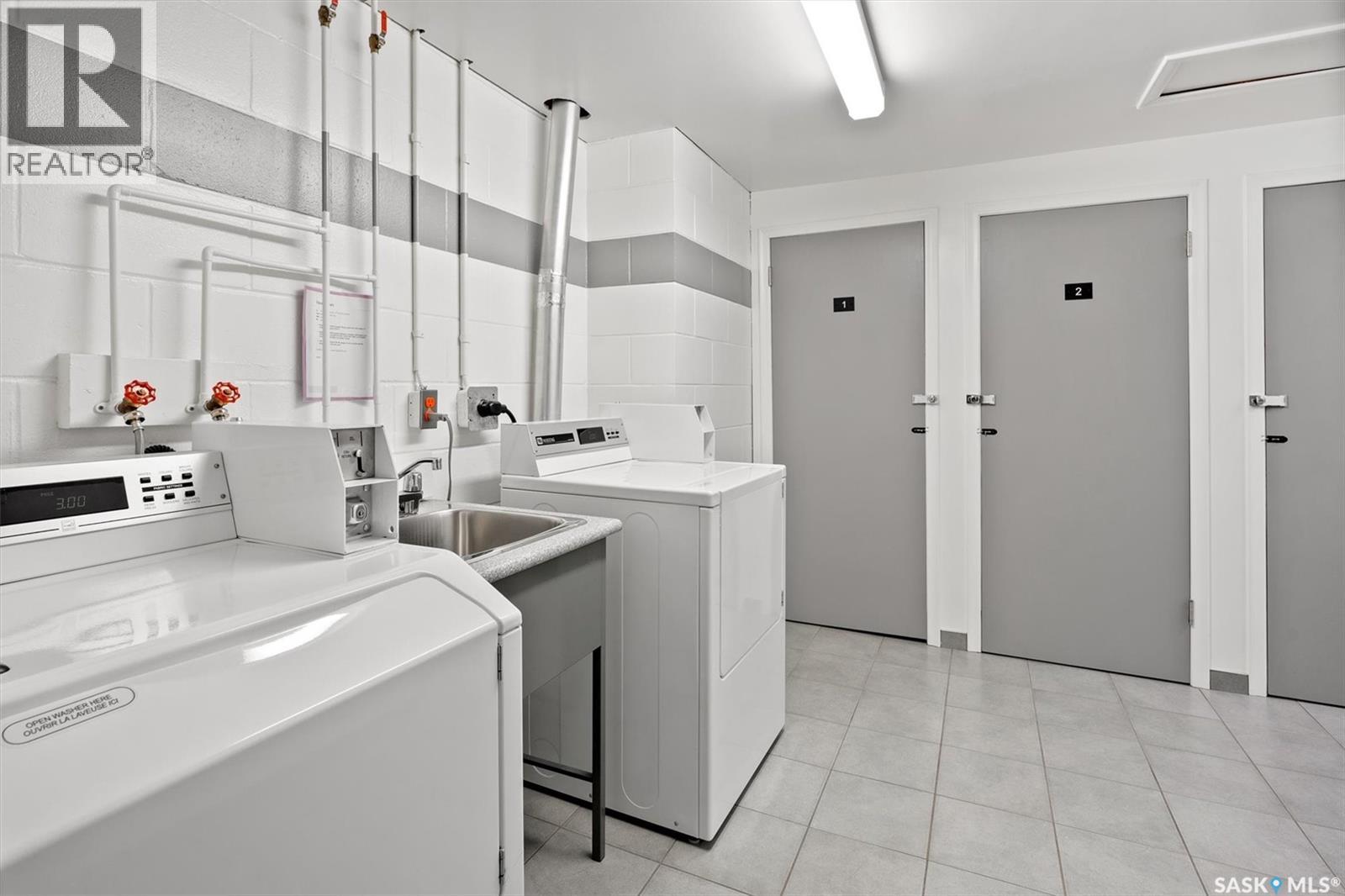 Photo 43 of 424 3rd Avenue, Saskatoon SK