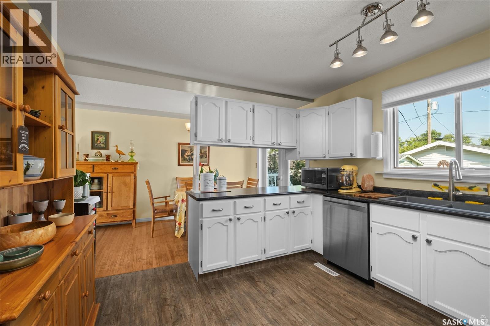 Photo 10 of 440 26th Street E, Prince Albert SK