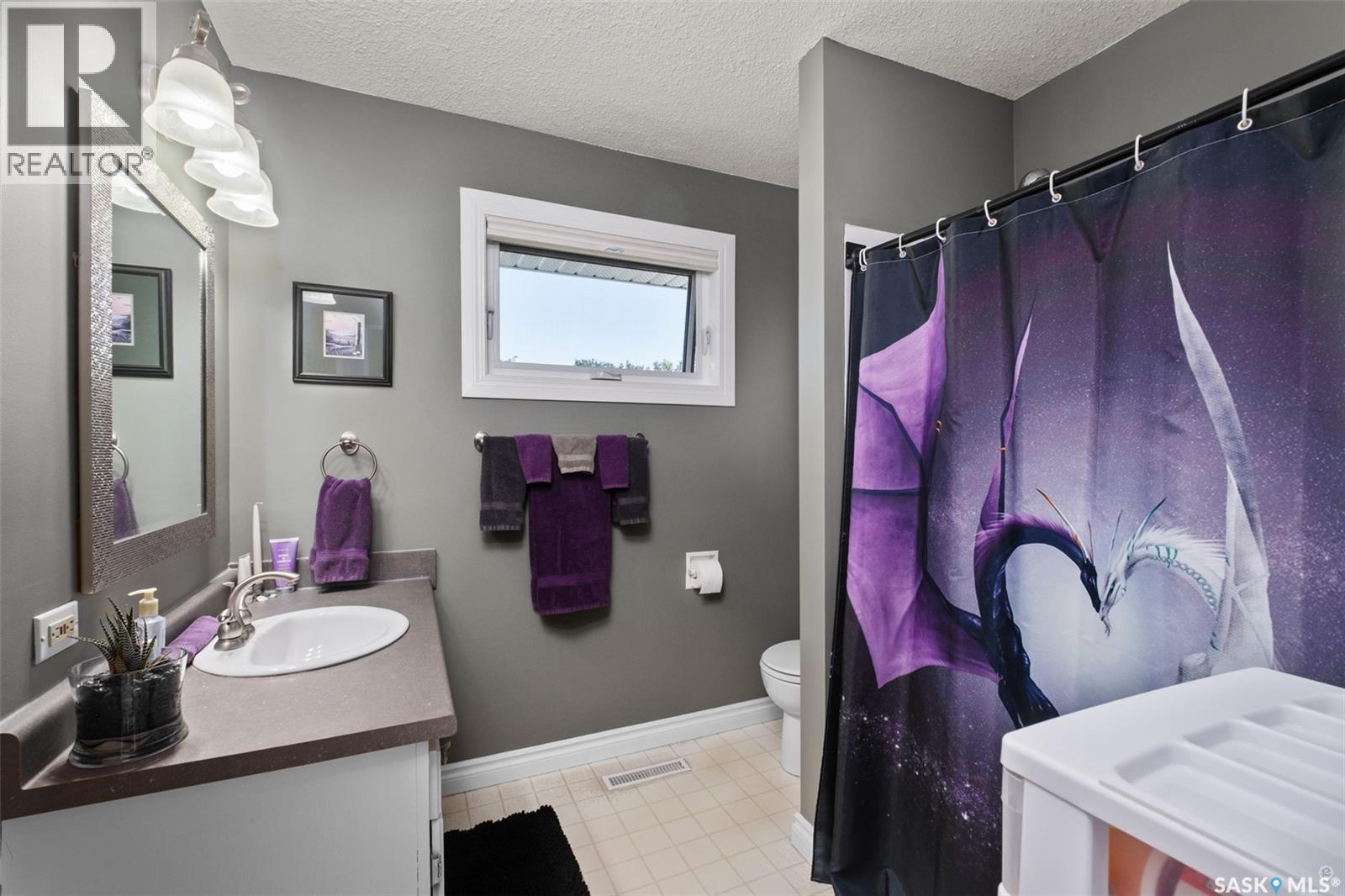 Photo 18 of 440 26th Street E, Prince Albert SK