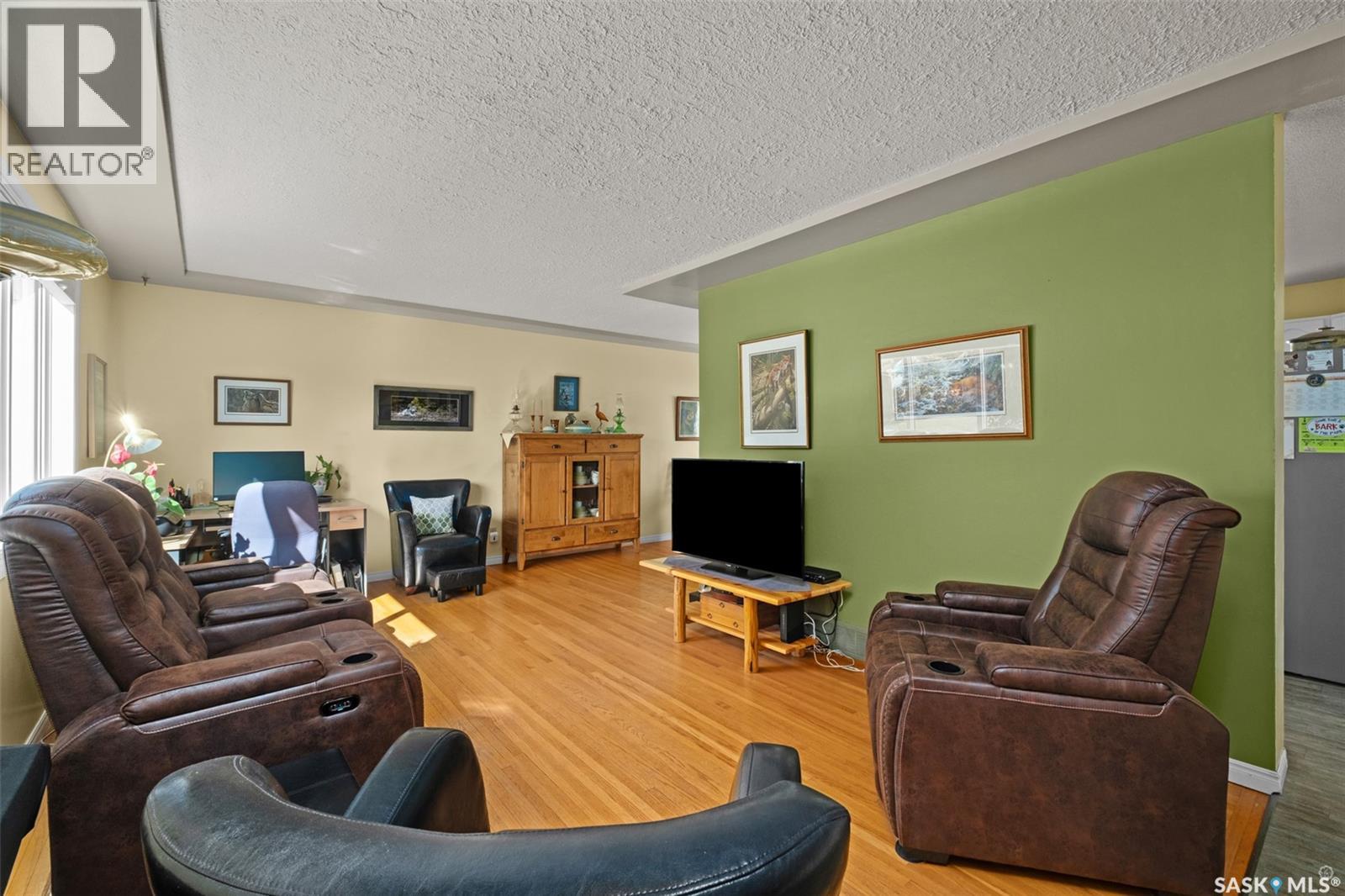 Photo 2 of 440 26th Street E, Prince Albert SK