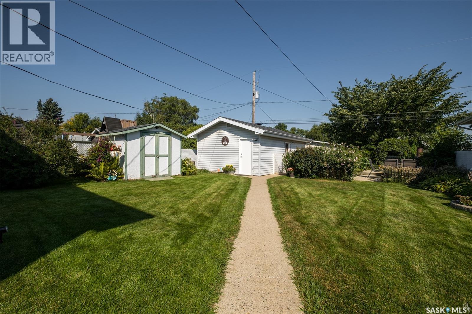 Photo 27 of 440 26th Street E, Prince Albert SK