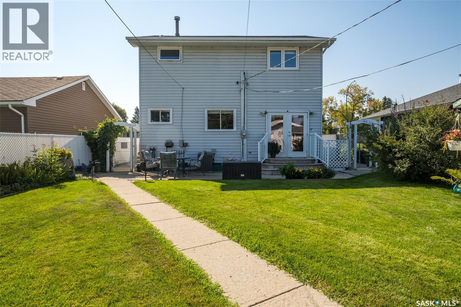 Photo 31 of 440 26th Street E, Prince Albert SK