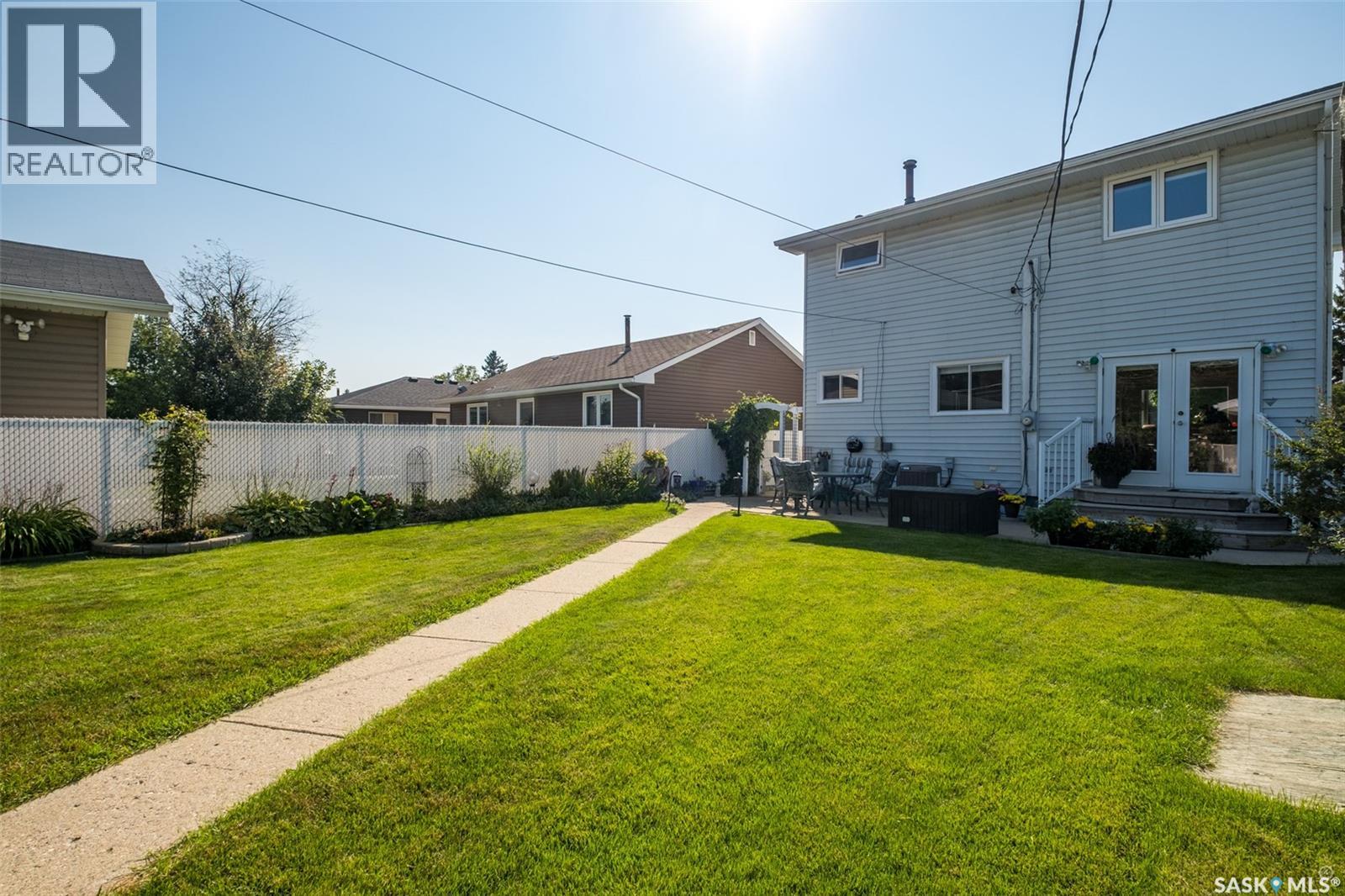 Photo 32 of 440 26th Street E, Prince Albert SK