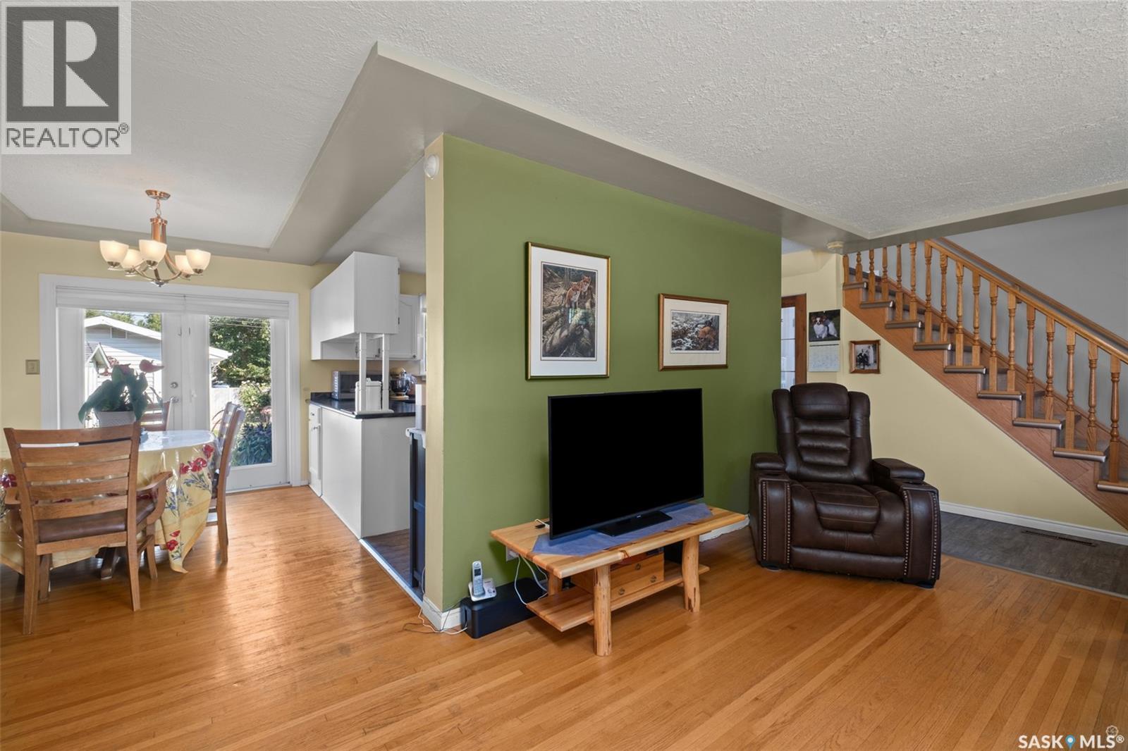 Photo 5 of 440 26th Street E, Prince Albert SK