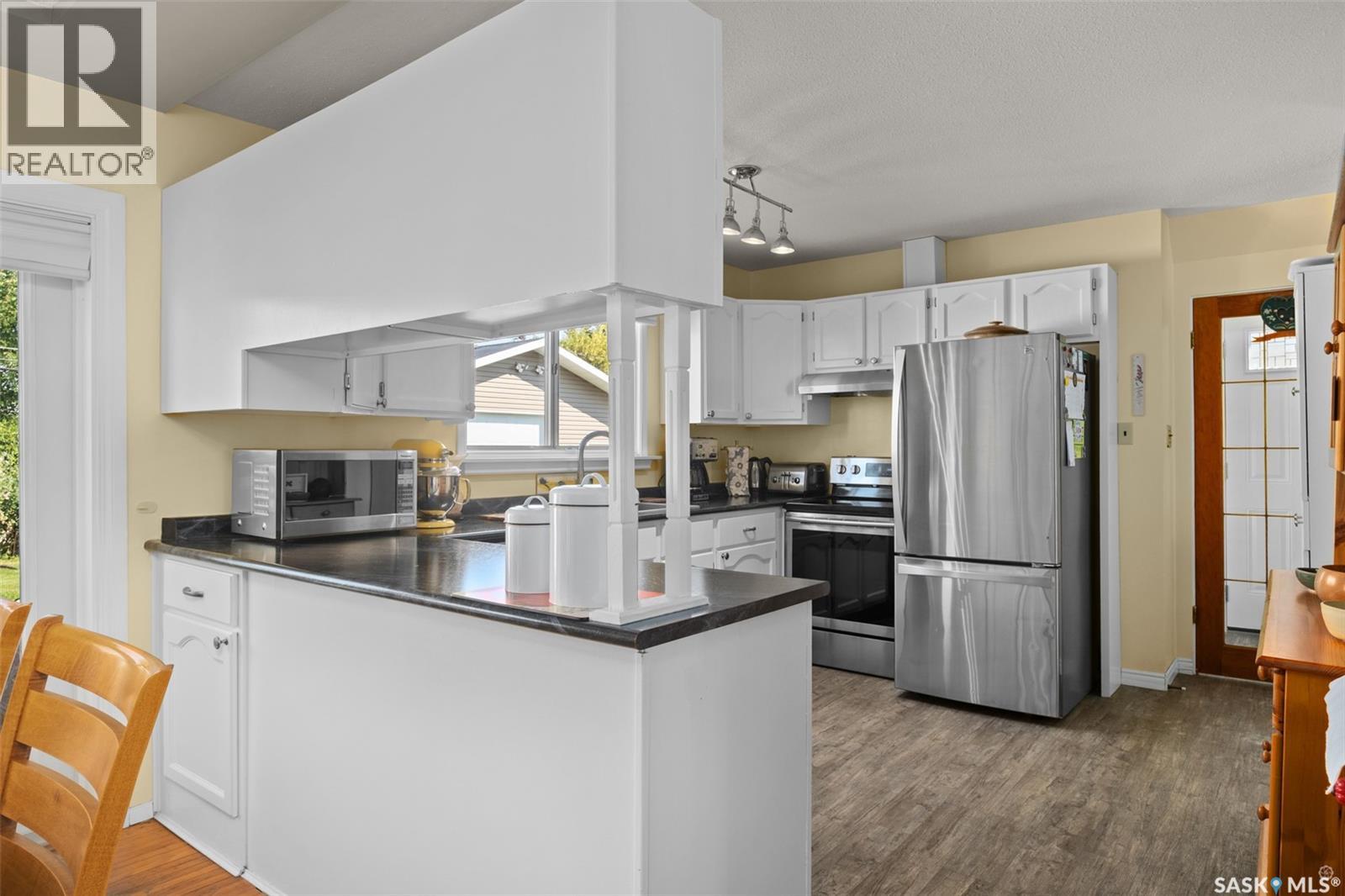 Photo 7 of 440 26th Street E, Prince Albert SK