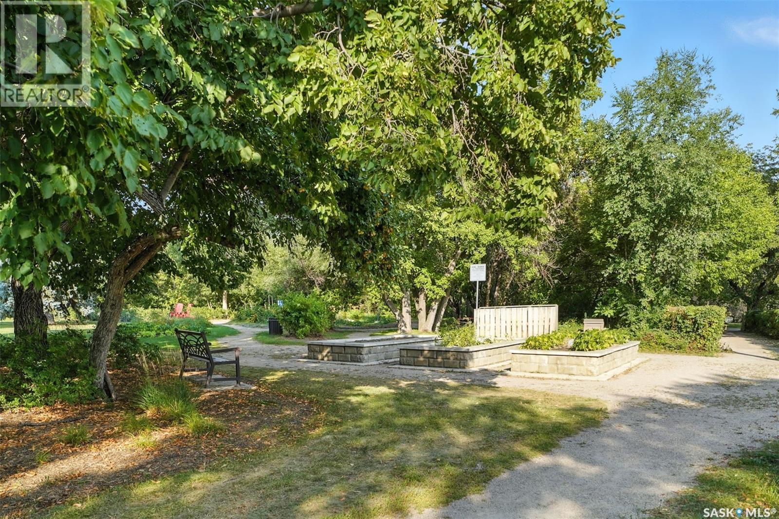 Photo 37 of 713 H Avenue S, Saskatoon SK