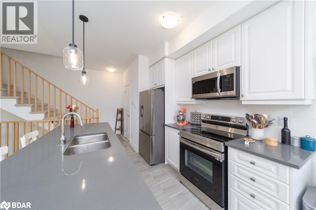 Photo 12 of 22 Red Maple Lane, Barrie ON
