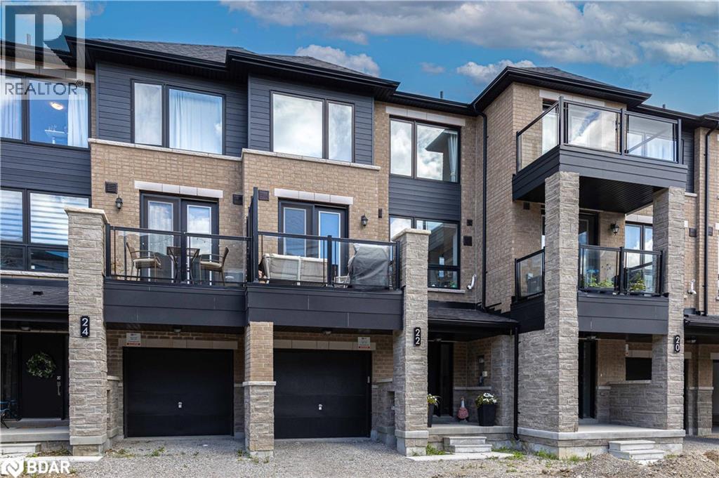 Photo 2 of 22 Red Maple Lane, Barrie ON