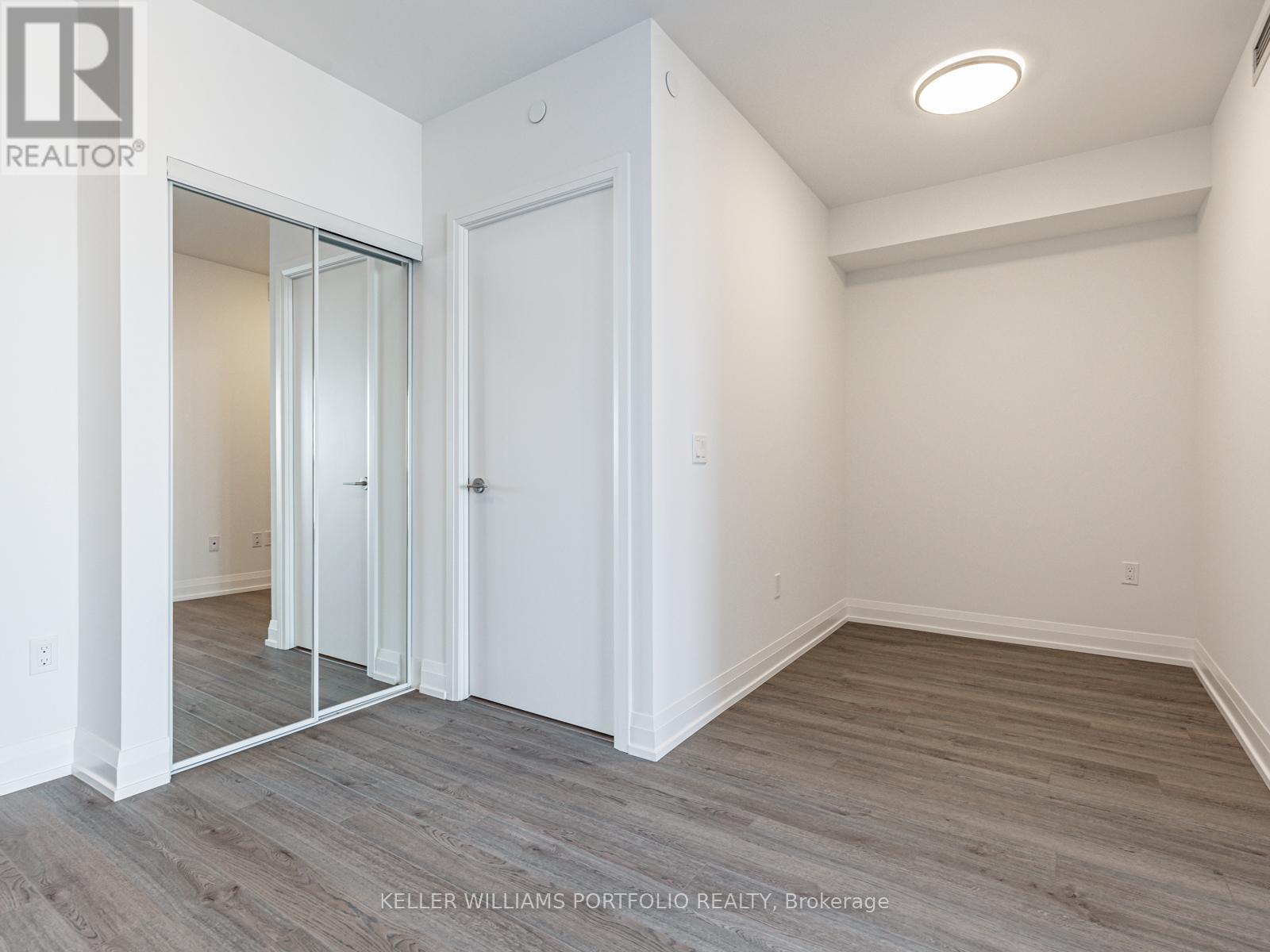 Photo 19 of 3510 77 Mutual Street, Toronto ON