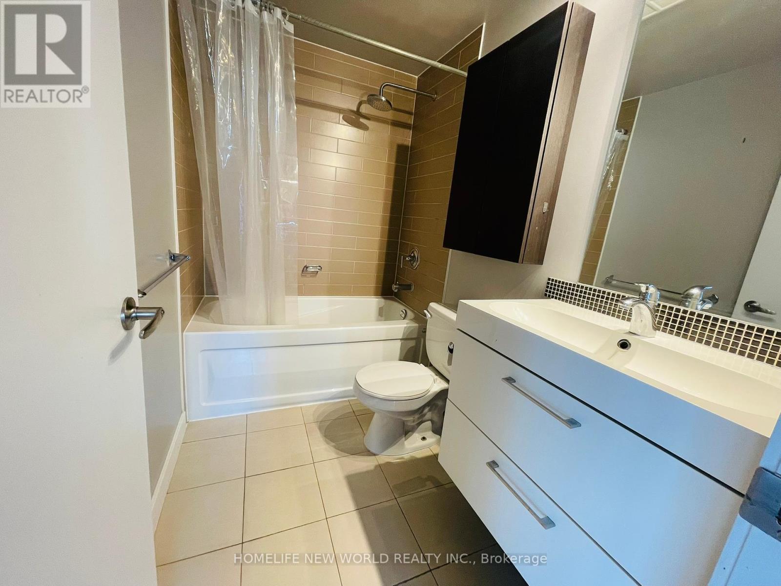 Photo 18 of 1009 10 Navy Wharf Court, Toronto ON