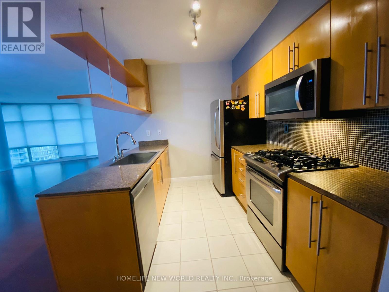 Photo 4 of 1009 10 Navy Wharf Court, Toronto ON