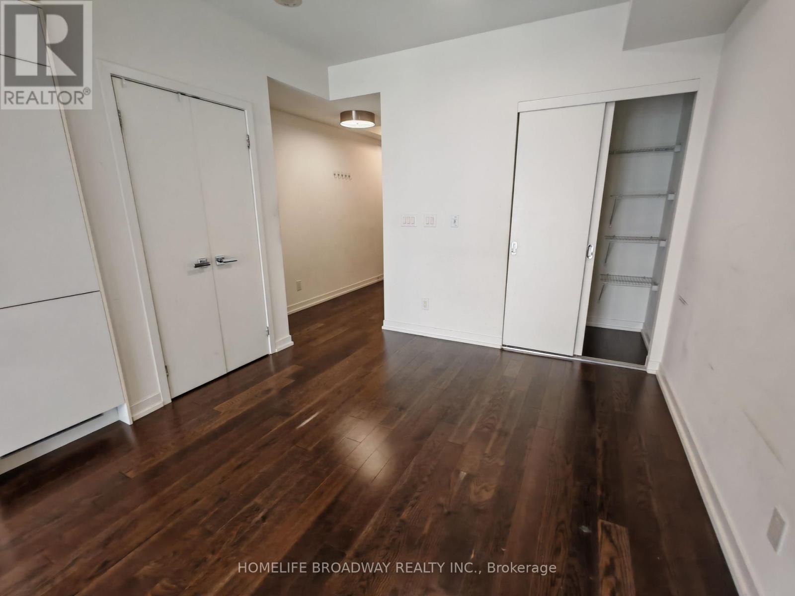 Photo 14 of 3403 21 Widmer Street, Toronto ON