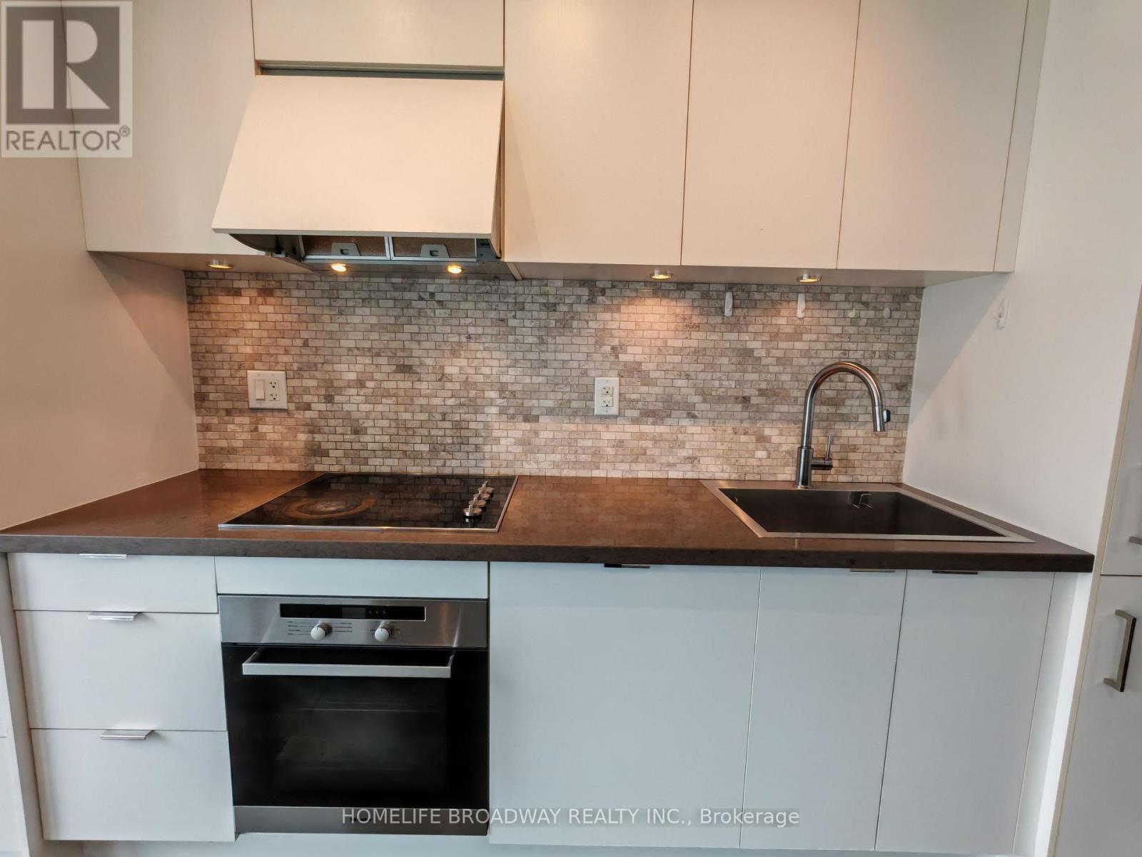 Photo 5 of 3403 21 Widmer Street, Toronto ON