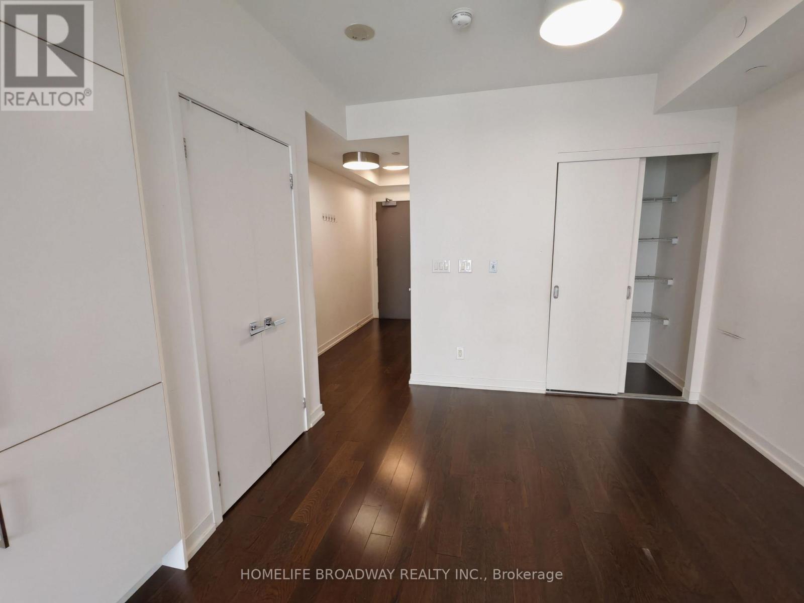 Photo 9 of 3403 21 Widmer Street, Toronto ON