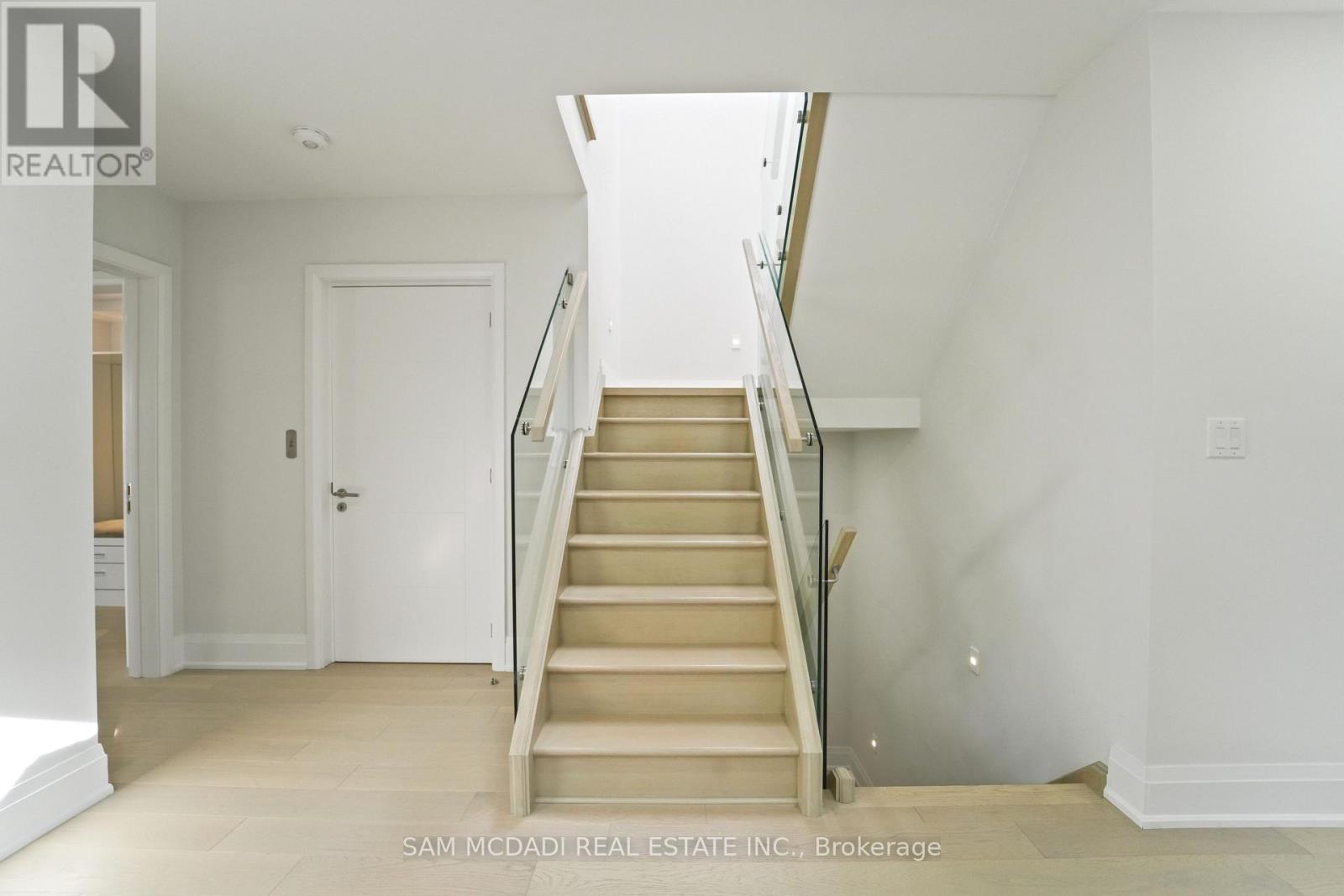 Photo 27 of 11 B Maple Avenue N, Mississauga ON