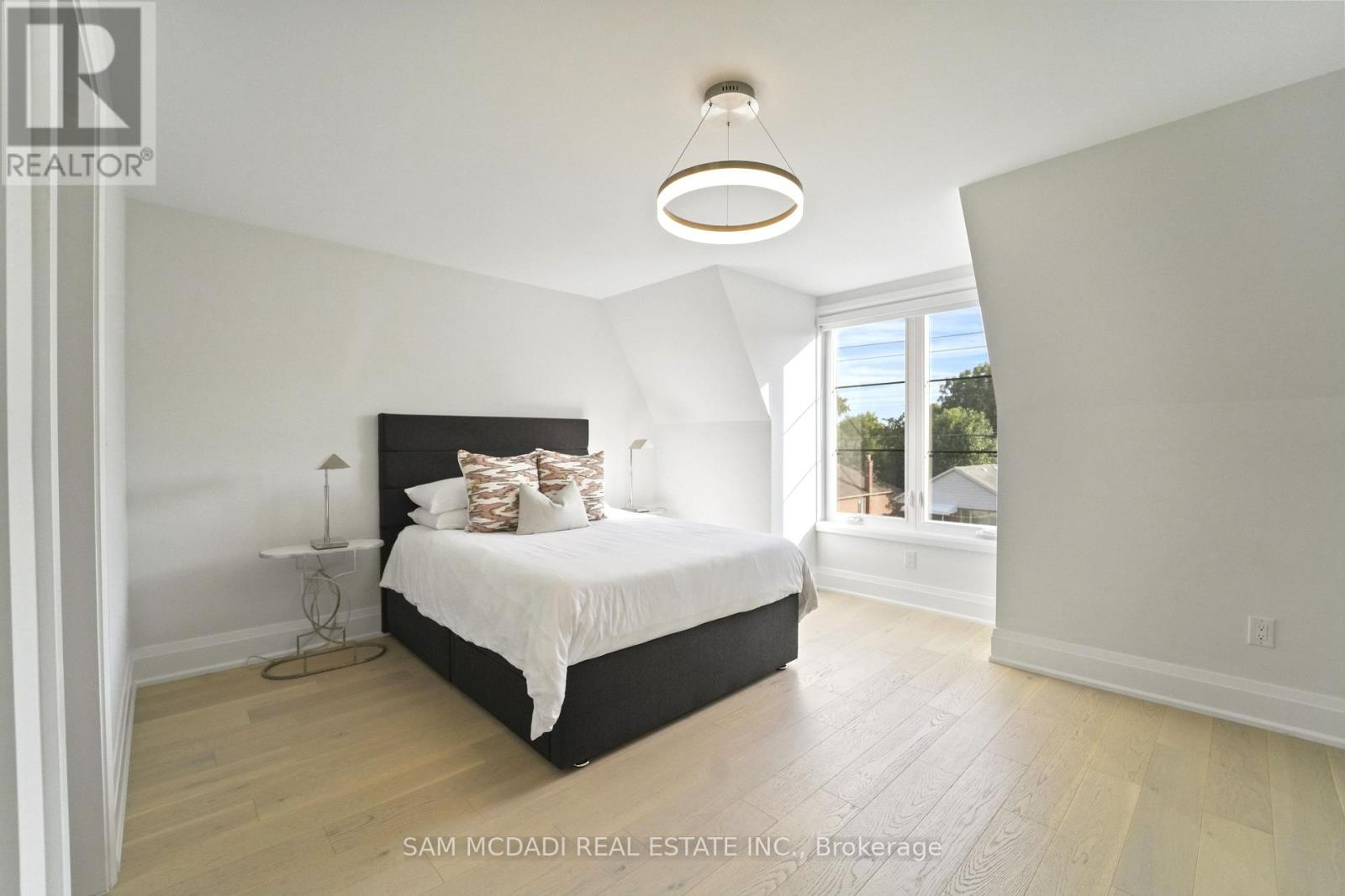 Photo 29 of 11 B Maple Avenue N, Mississauga ON