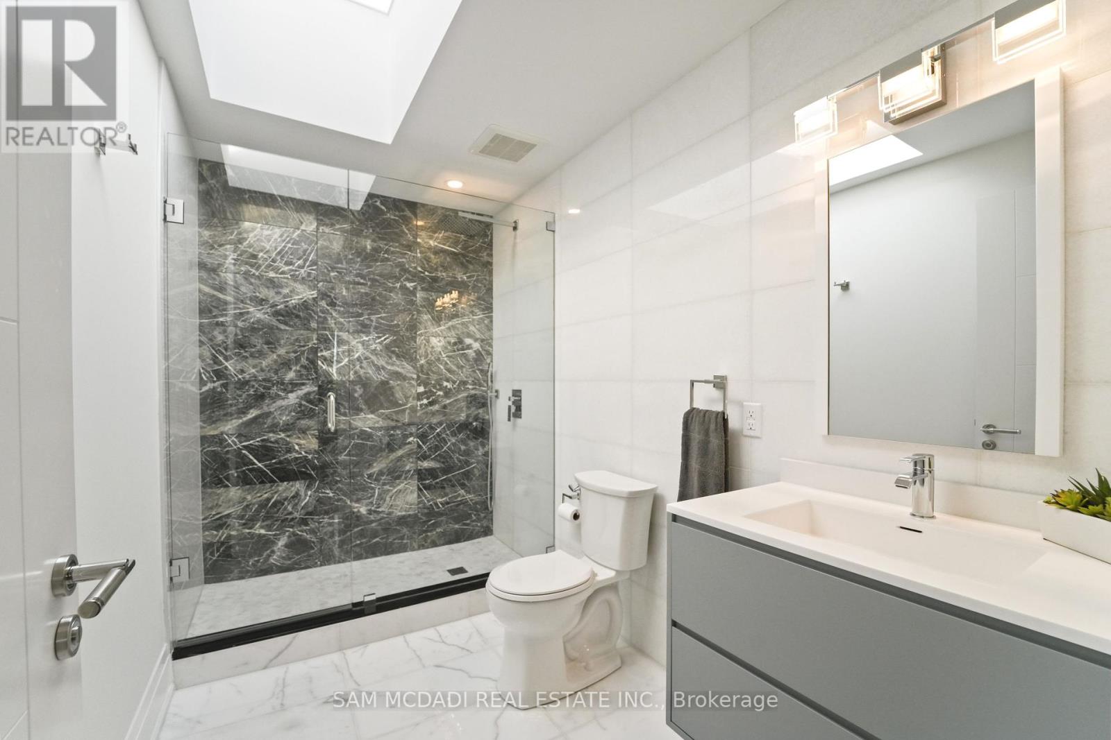 Photo 34 of 11 B Maple Avenue N, Mississauga ON