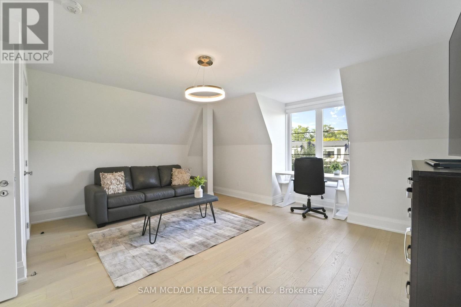 Photo 32 of 11 B Maple Avenue N, Mississauga ON