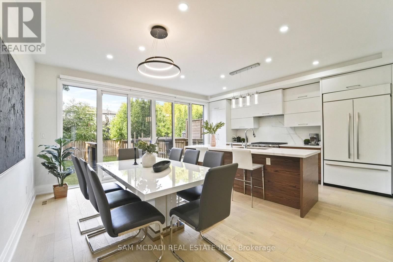 Photo 12 of 11 B Maple Avenue N, Mississauga ON