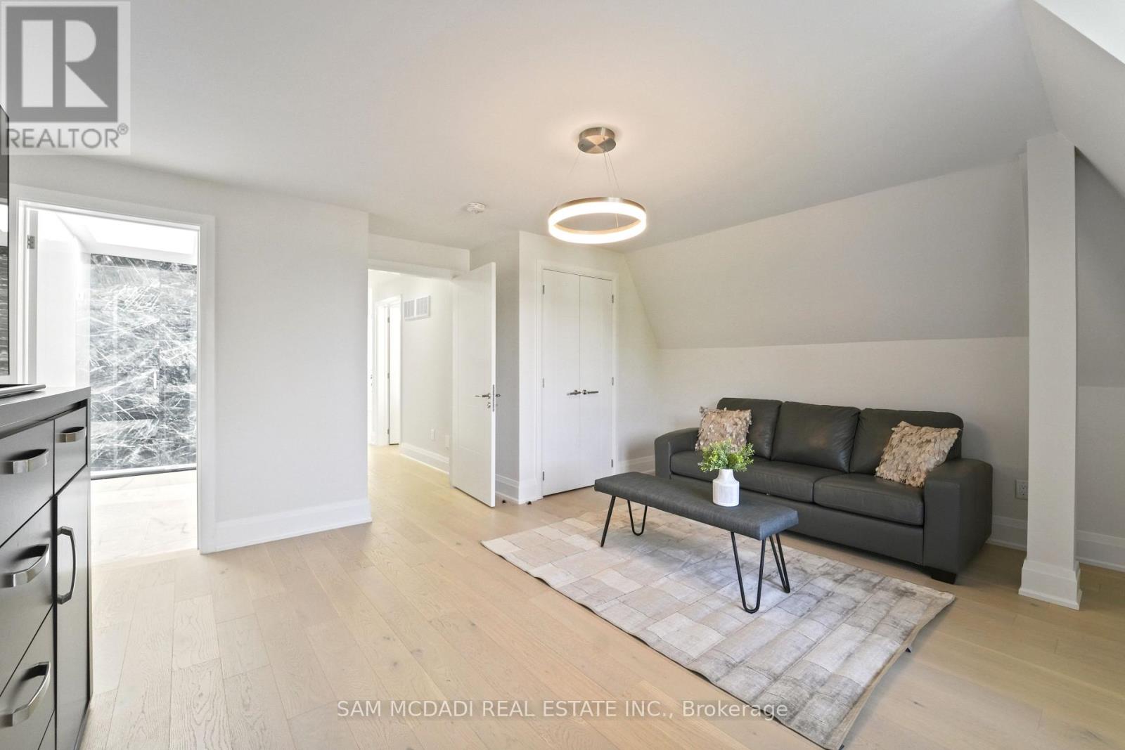 Photo 33 of 11 B Maple Avenue N, Mississauga ON