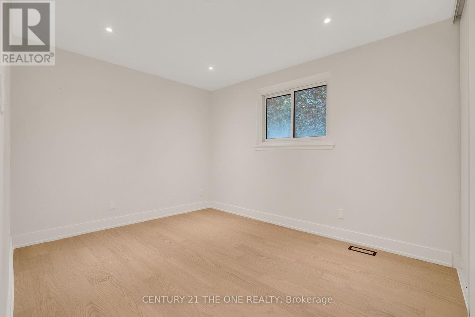 Photo 13 of 100 Martindale Street, Oshawa ON