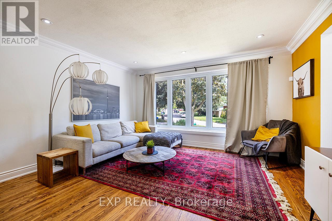 Photo 10 of 854 Antonio Street, Pickering ON
