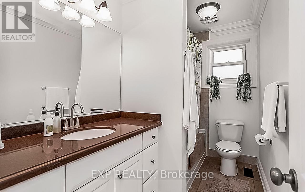 Photo 21 of 854 Antonio Street, Pickering ON