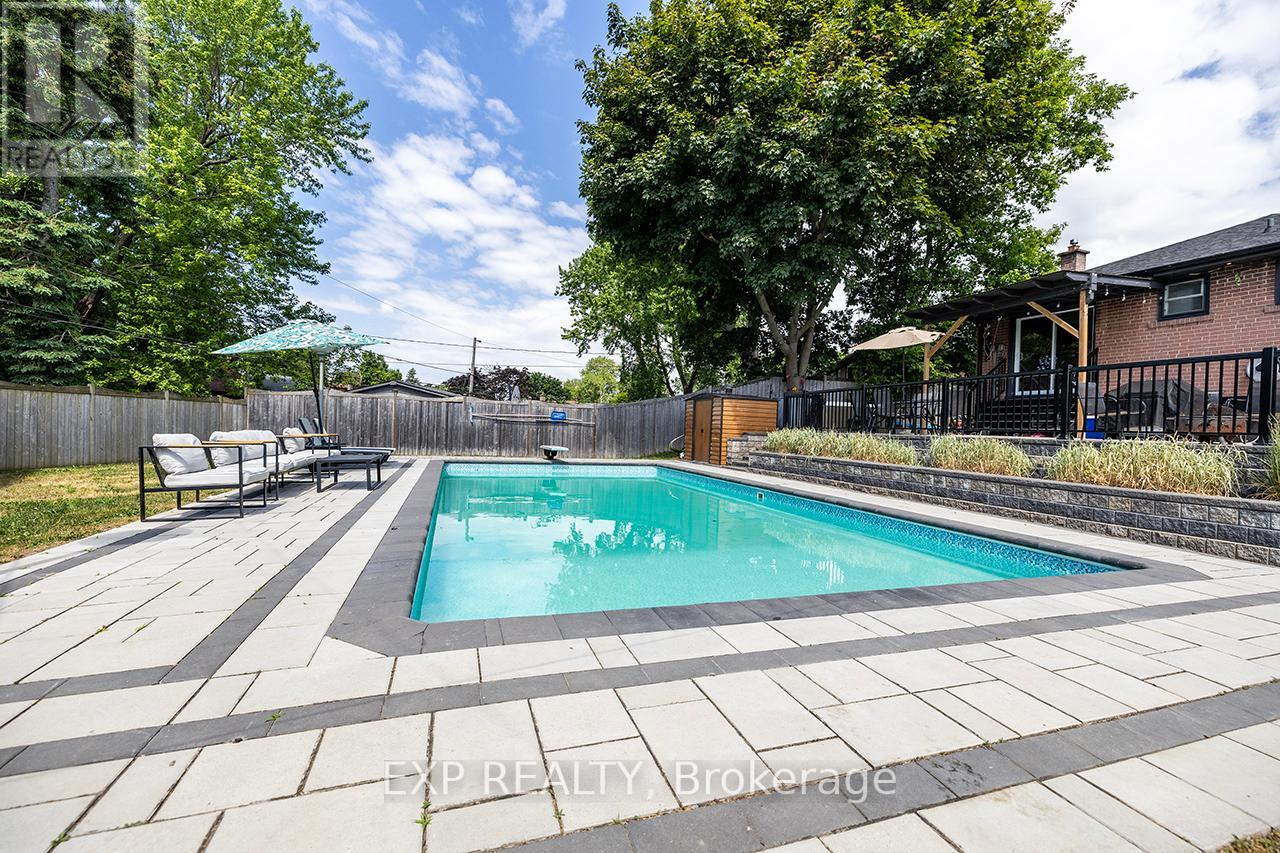 Photo 32 of 854 Antonio Street, Pickering ON