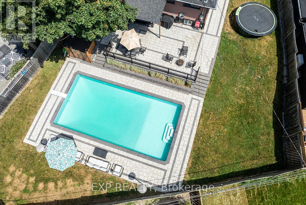 Photo 36 of 854 Antonio Street, Pickering ON