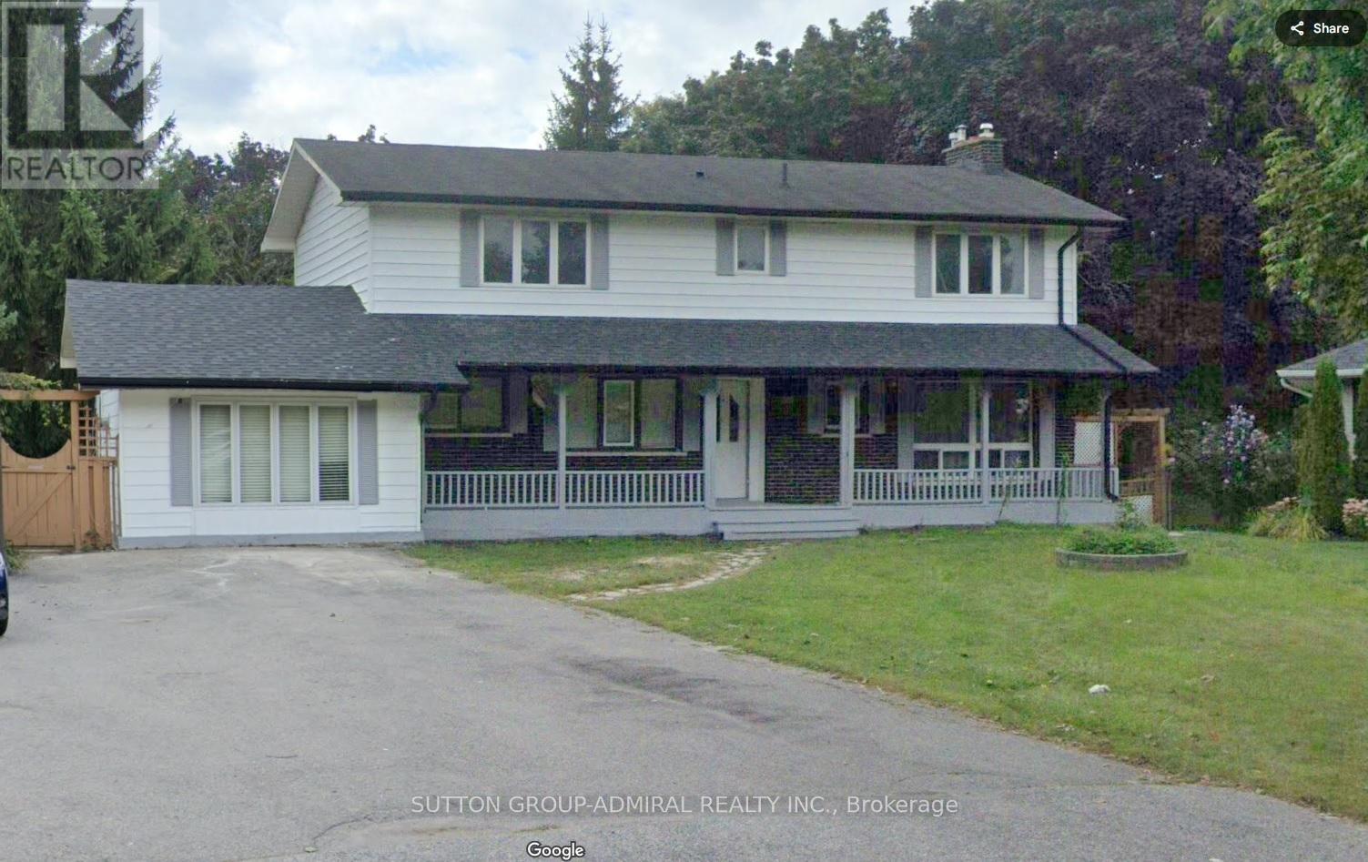 Photo 1 of 696 Jasmine Crescent, Oshawa ON