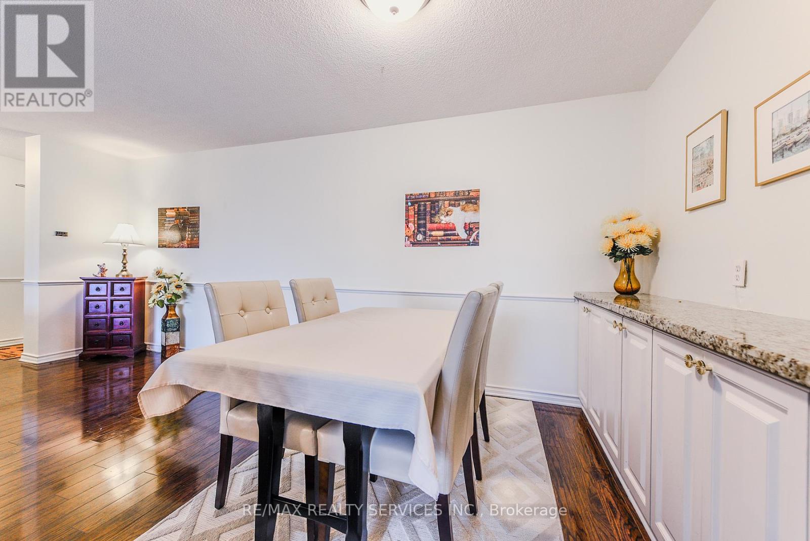 Photo 13 of 302 3 Lisa Street, Brampton ON