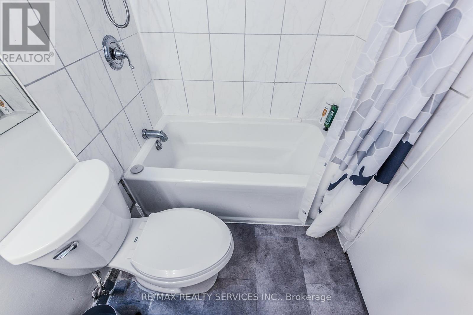 Photo 19 of 302 3 Lisa Street, Brampton ON
