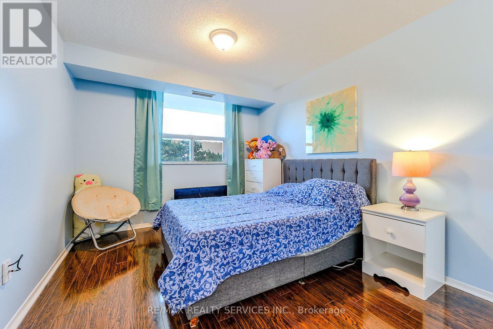Photo 25 of 302 3 Lisa Street, Brampton ON