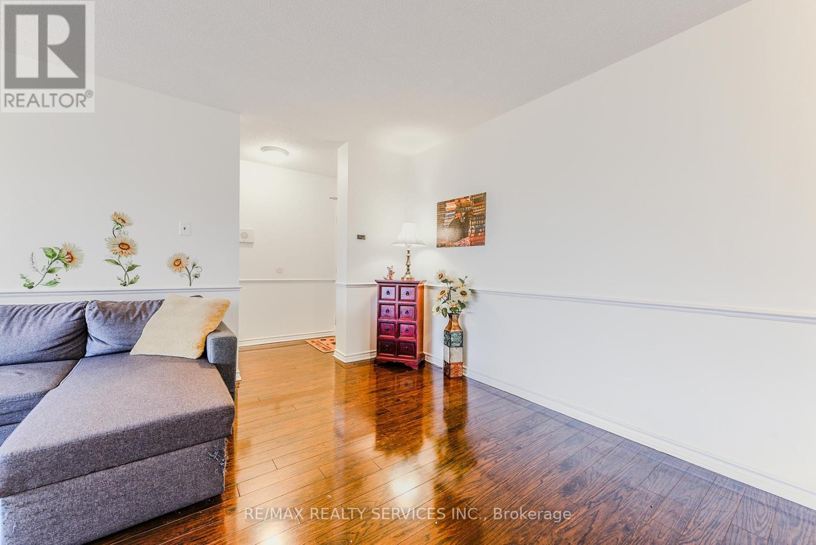 Photo 10 of 302 3 Lisa Street, Brampton ON