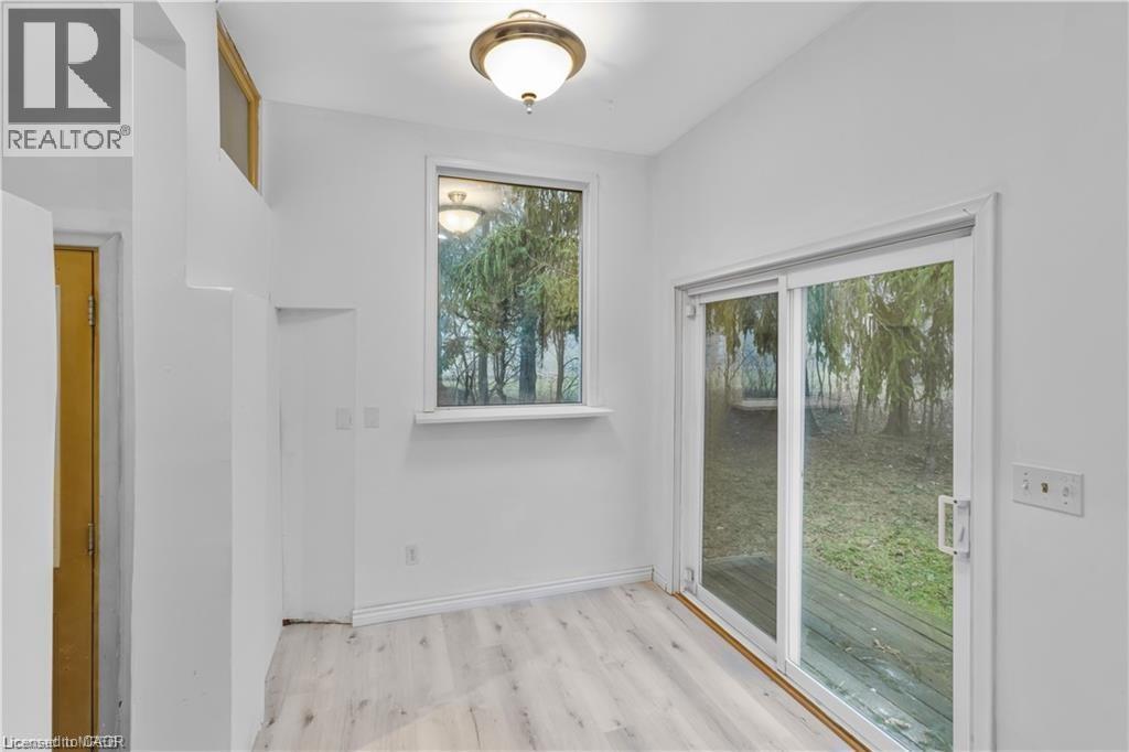 Photo 20 of 376 Philip Place, Ancaster ON