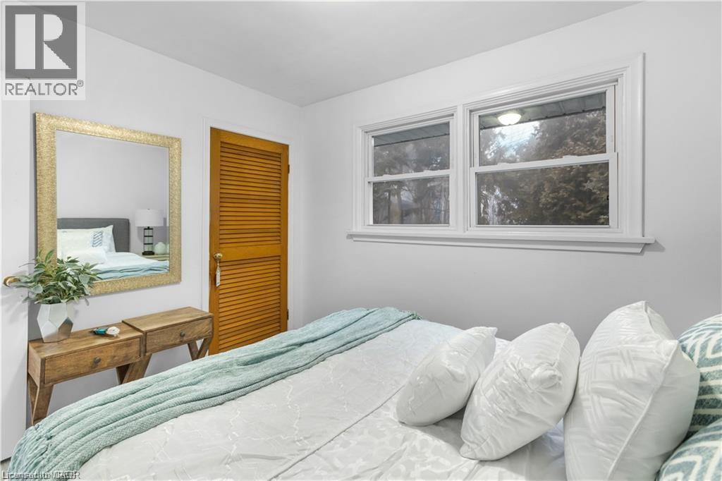 Photo 26 of 376 Philip Place, Ancaster ON