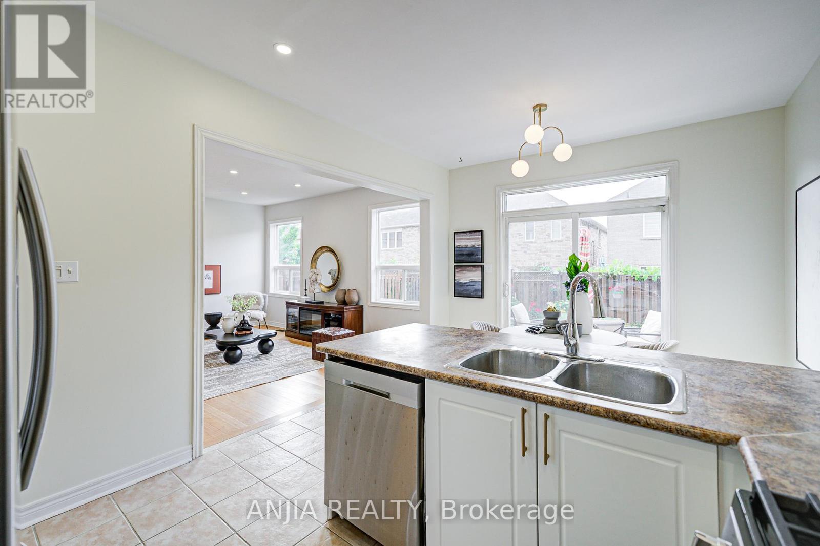 Photo 17 of 140 Edward Jefferys Avenue, Markham ON