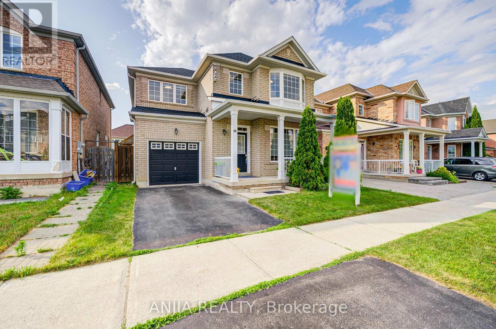 Photo 2 of 140 Edward Jefferys Avenue, Markham ON