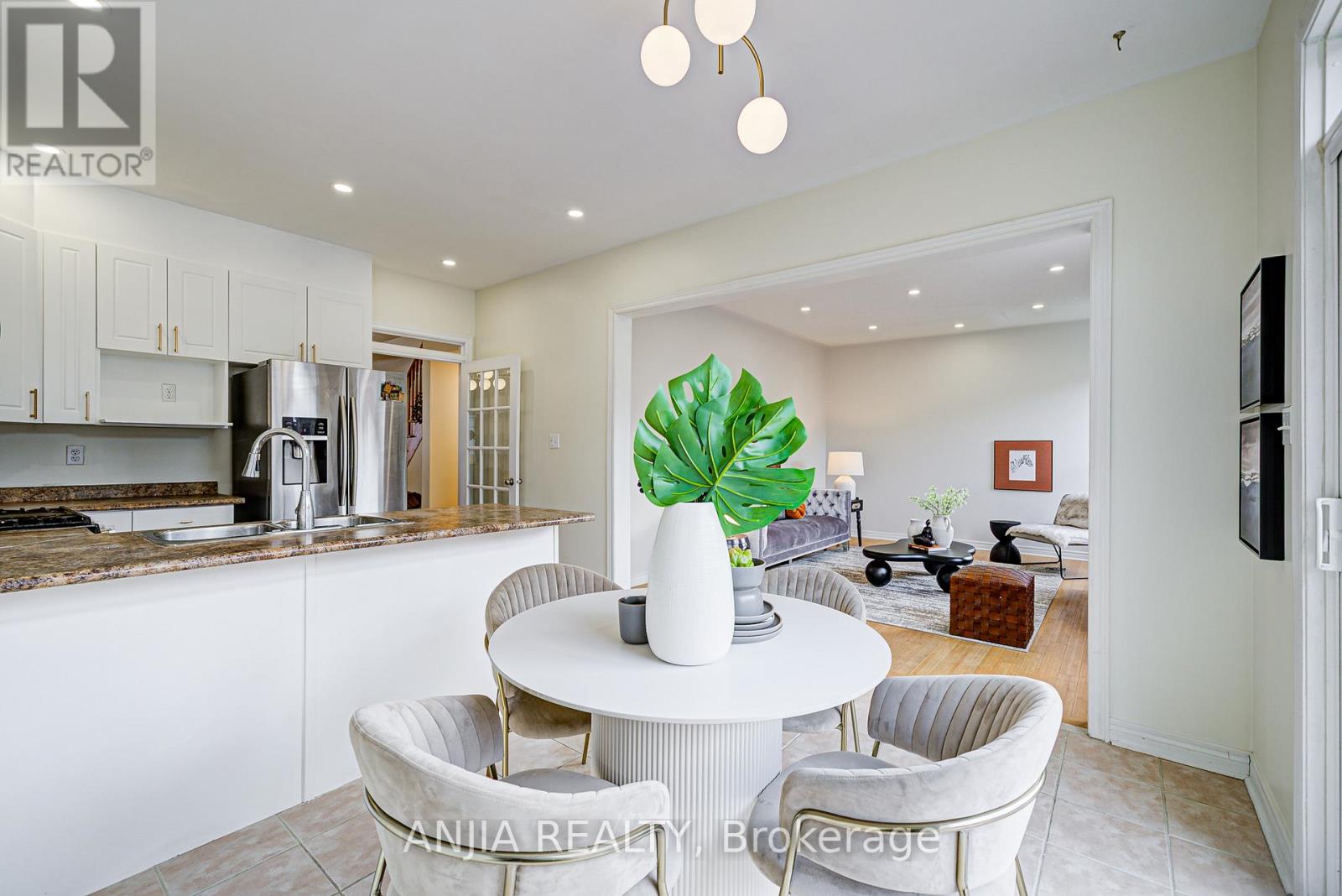 Photo 20 of 140 Edward Jefferys Avenue, Markham ON
