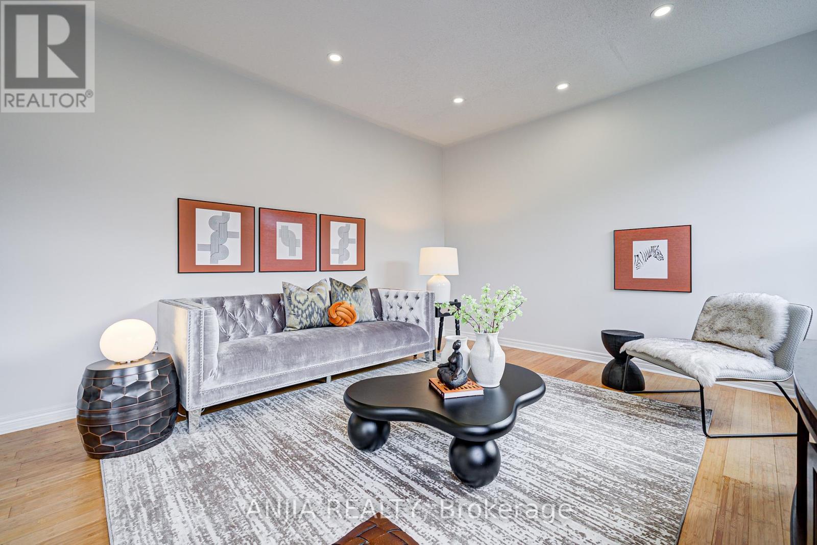 Photo 22 of 140 Edward Jefferys Avenue, Markham ON