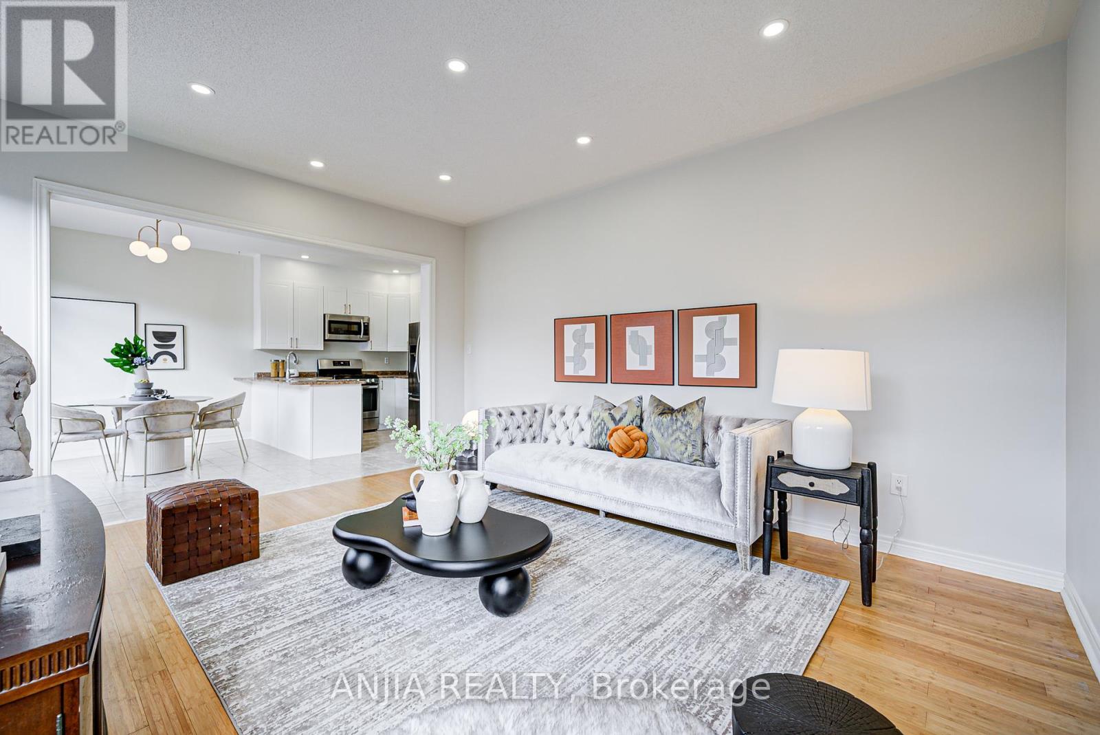 Photo 23 of 140 Edward Jefferys Avenue, Markham ON