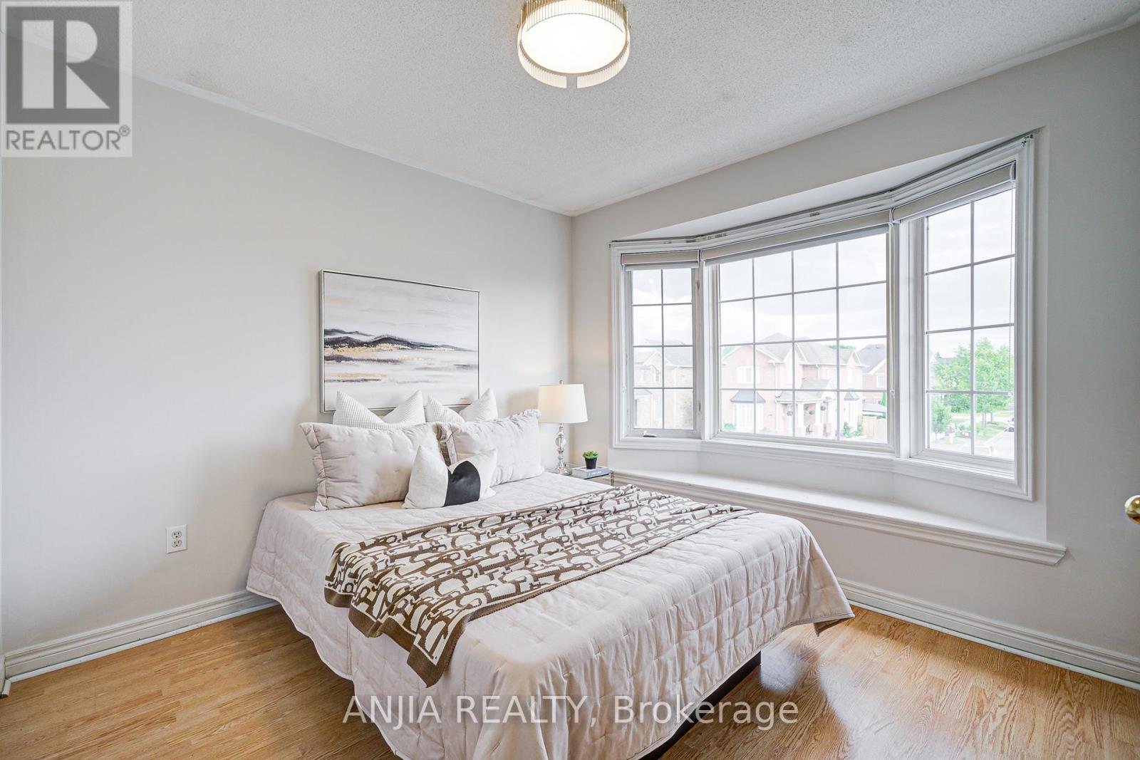 Photo 28 of 140 Edward Jefferys Avenue, Markham ON