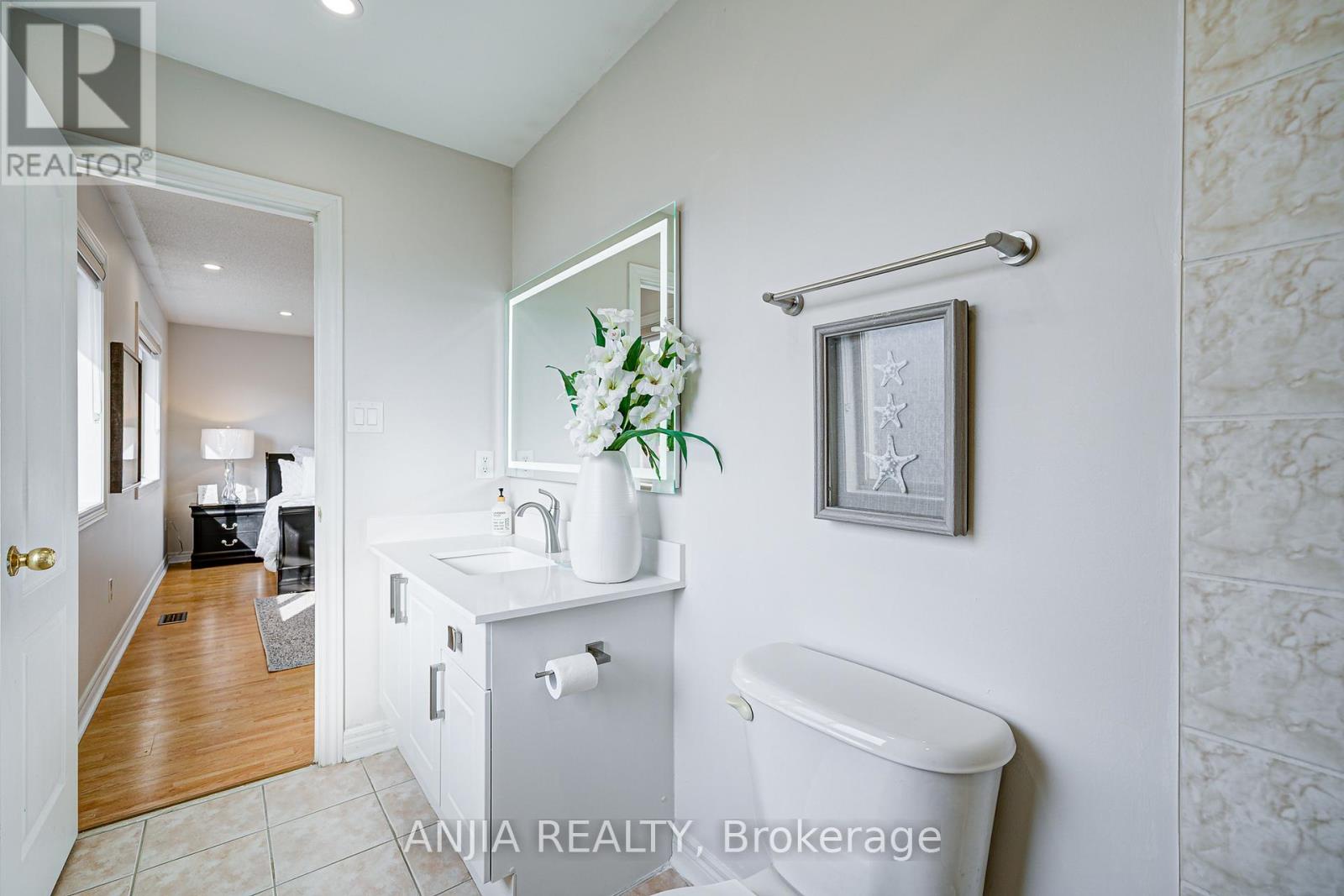 Photo 38 of 140 Edward Jefferys Avenue, Markham ON