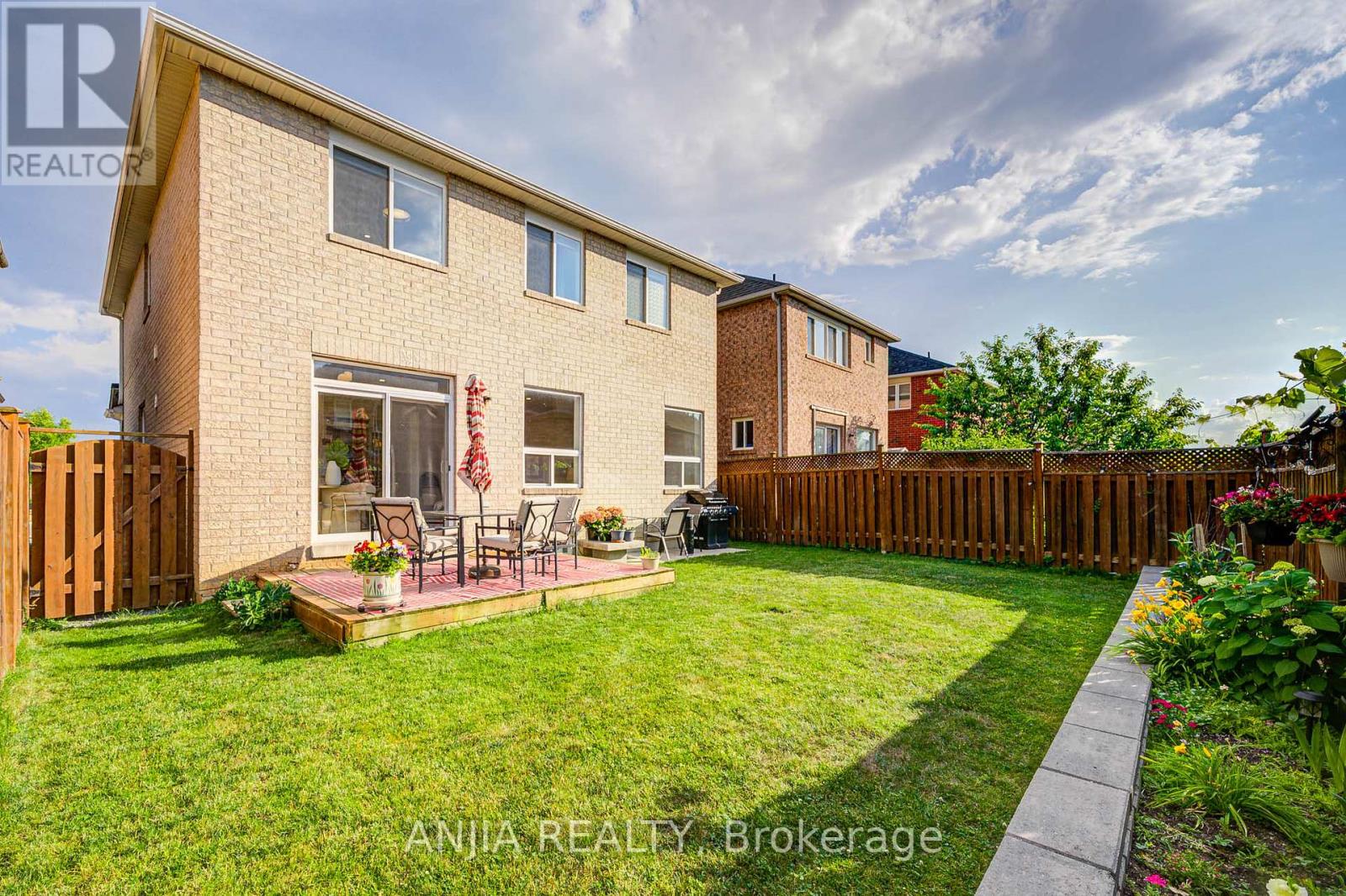 Photo 48 of 140 Edward Jefferys Avenue, Markham ON