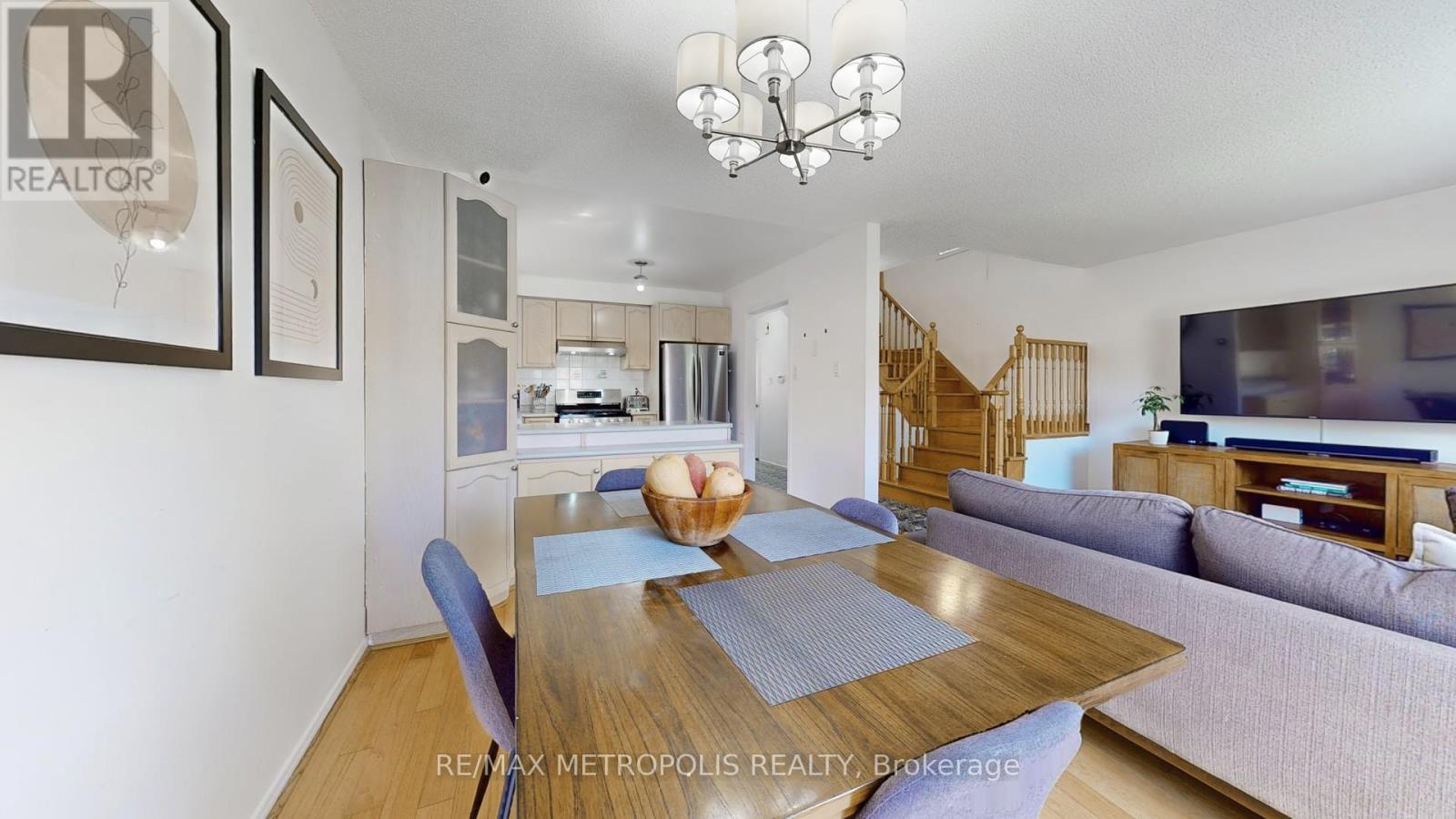 Photo 14 of 63 Whitefaulds Road, Vaughan ON